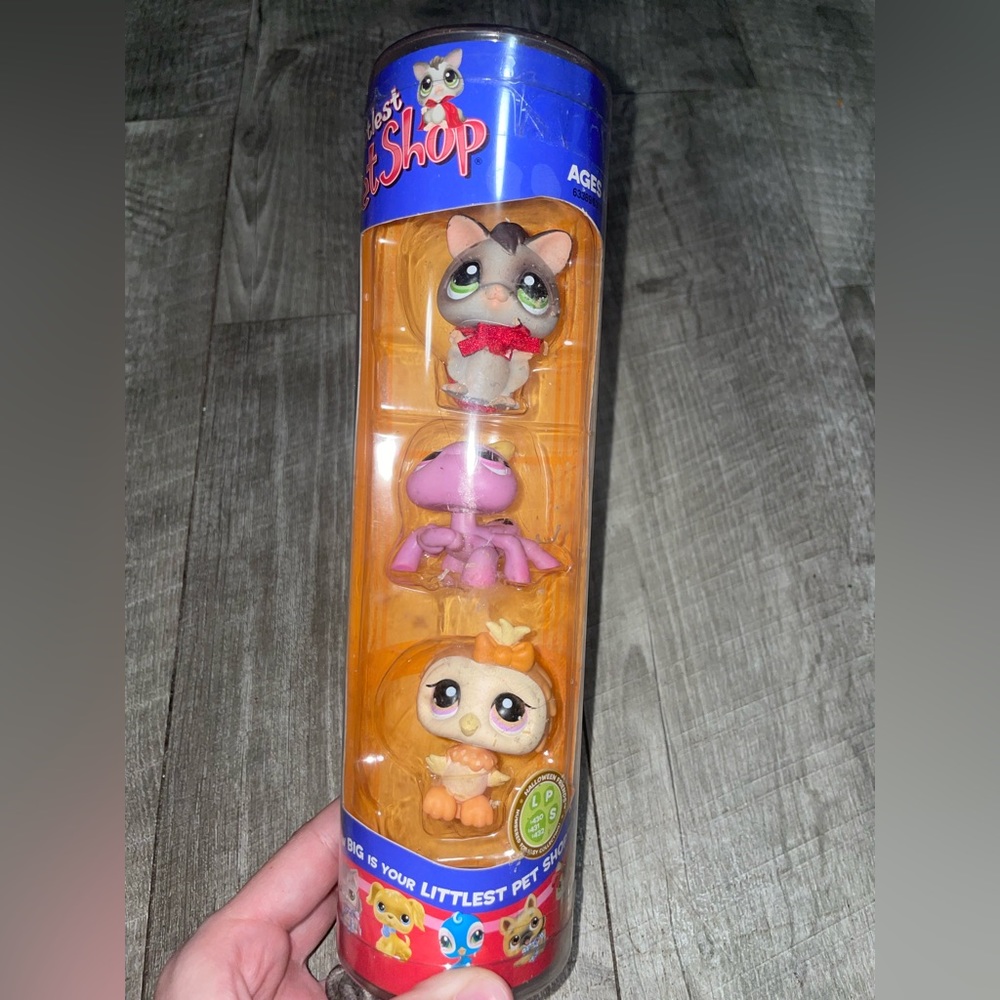 Littlest pet shop